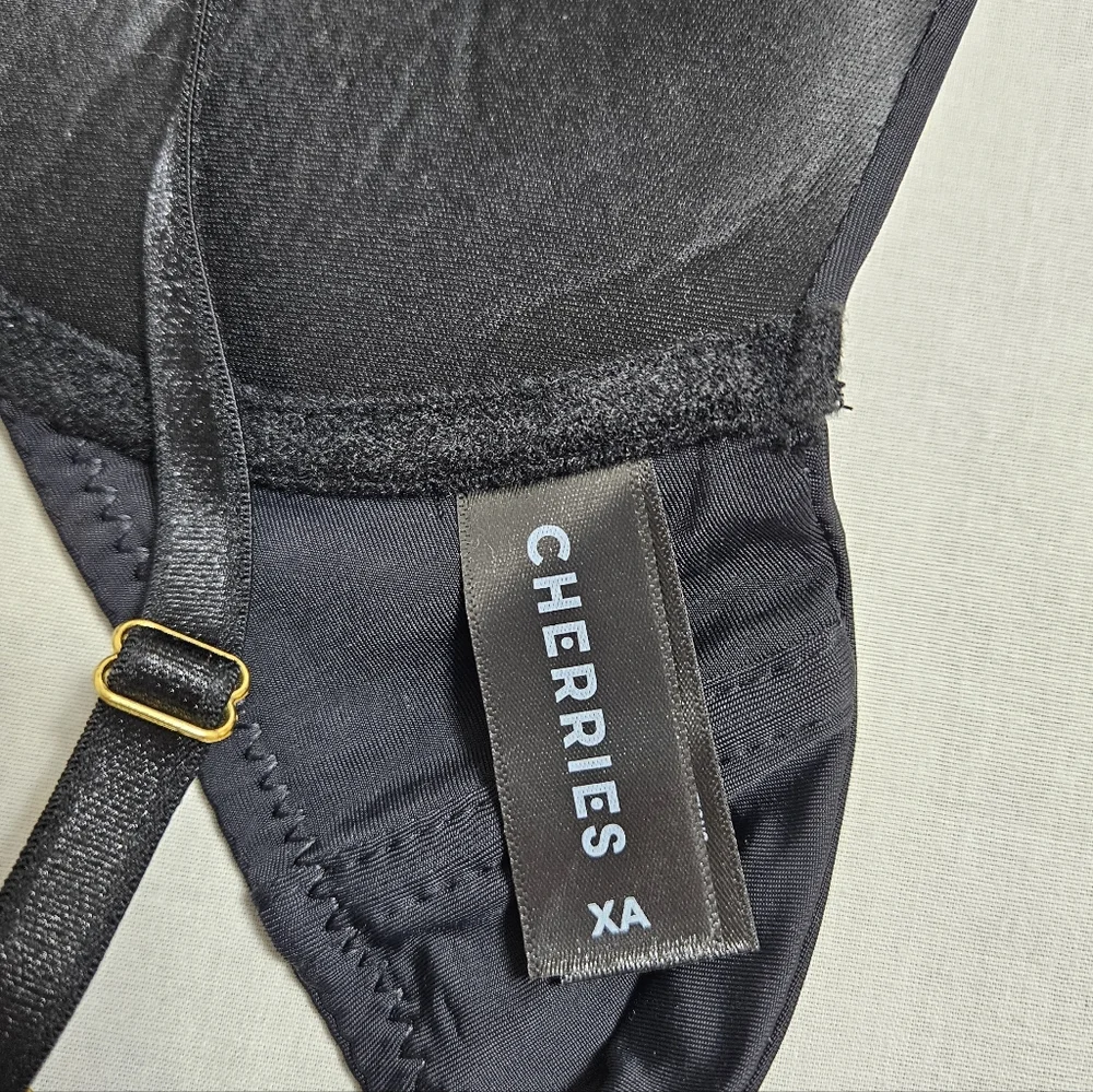 Cherries NWT Womens Anytime Seamless T-Shirt Bra Smaller Bust Push Up Black XS A